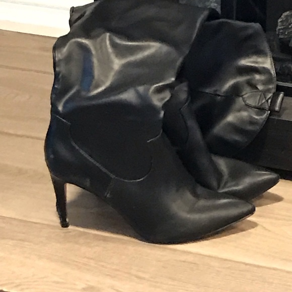 Boots worn only twice - Picture 2 of 2